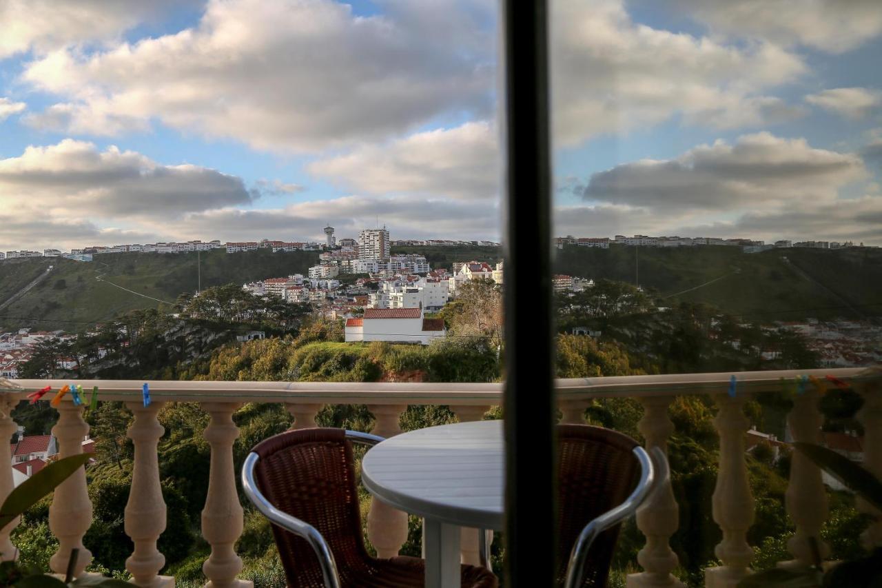 Quartos Da Tia Laura Nazaré Exteriör bild